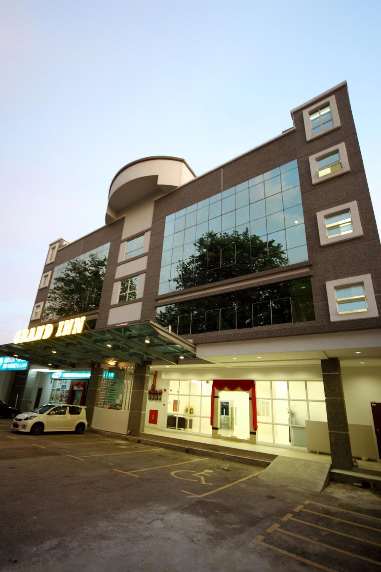 Grand Inn Hotel - Macalister Road George Town Eksteriør billede